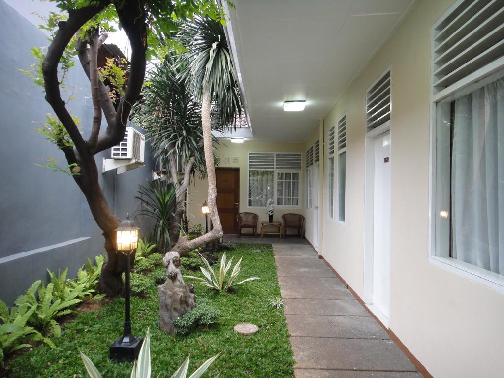 Gondia Guesthouse Jakarta Exterior photo