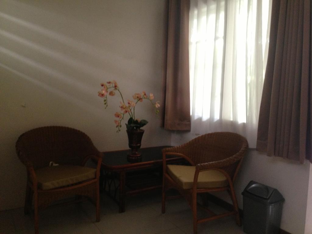 Gondia Guesthouse Jakarta Room photo