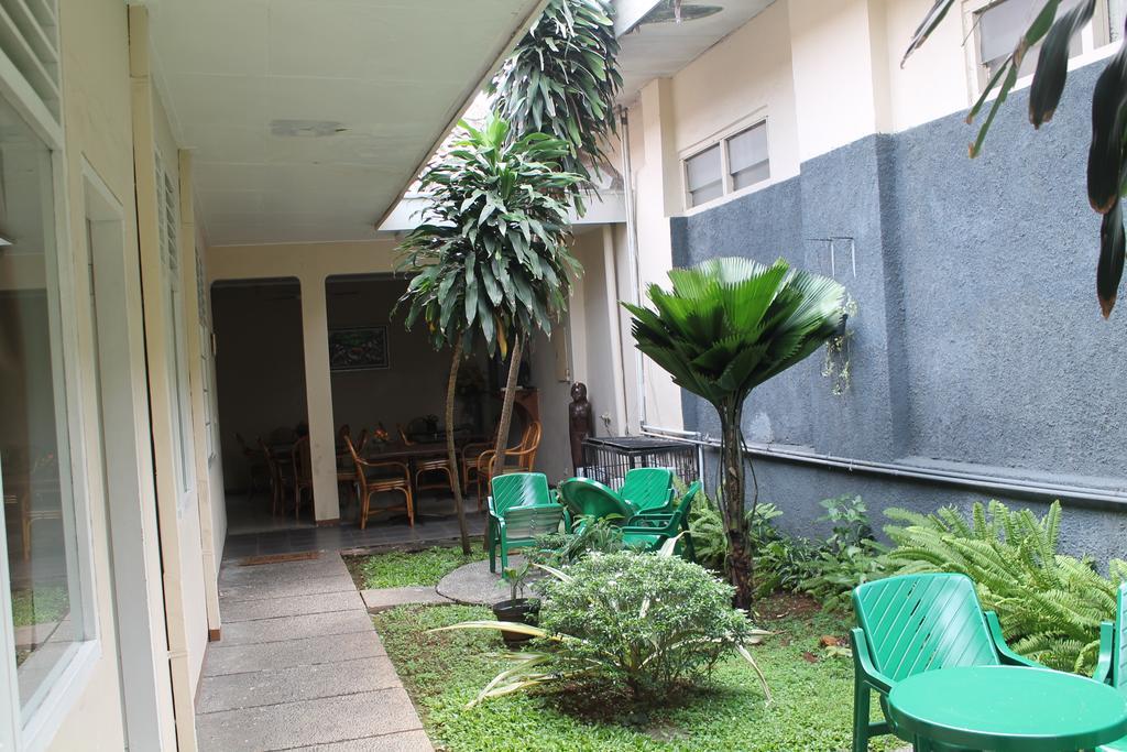 Gondia Guesthouse Jakarta Exterior photo