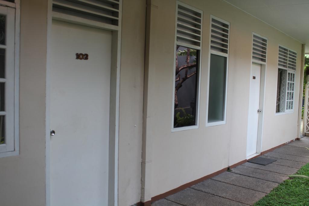 Gondia Guesthouse Jakarta Room photo