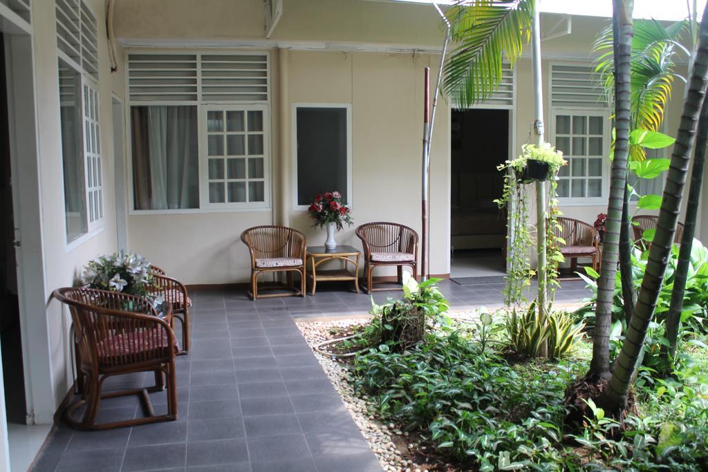 Gondia Guesthouse Jakarta Exterior photo