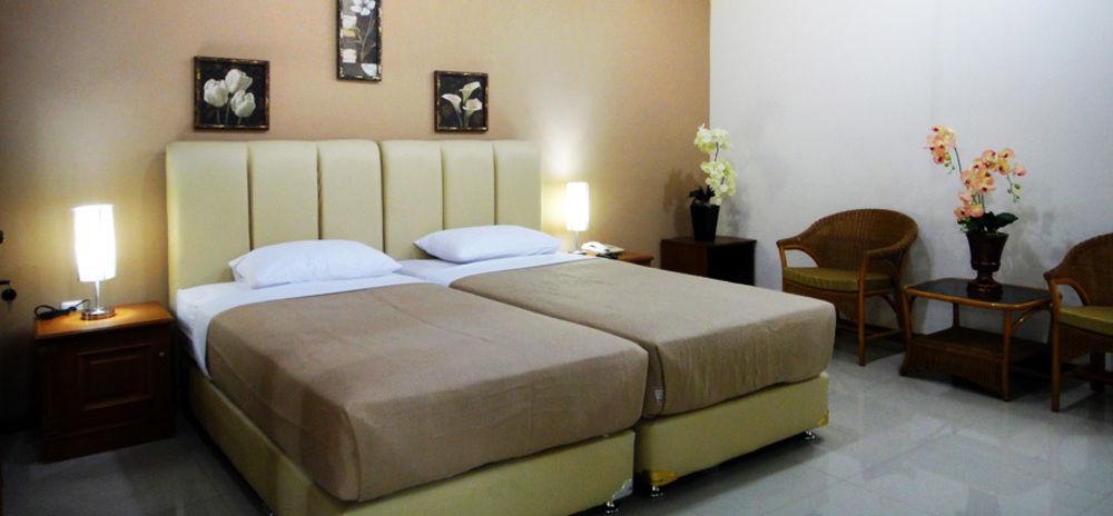 Gondia Guesthouse Jakarta Exterior photo